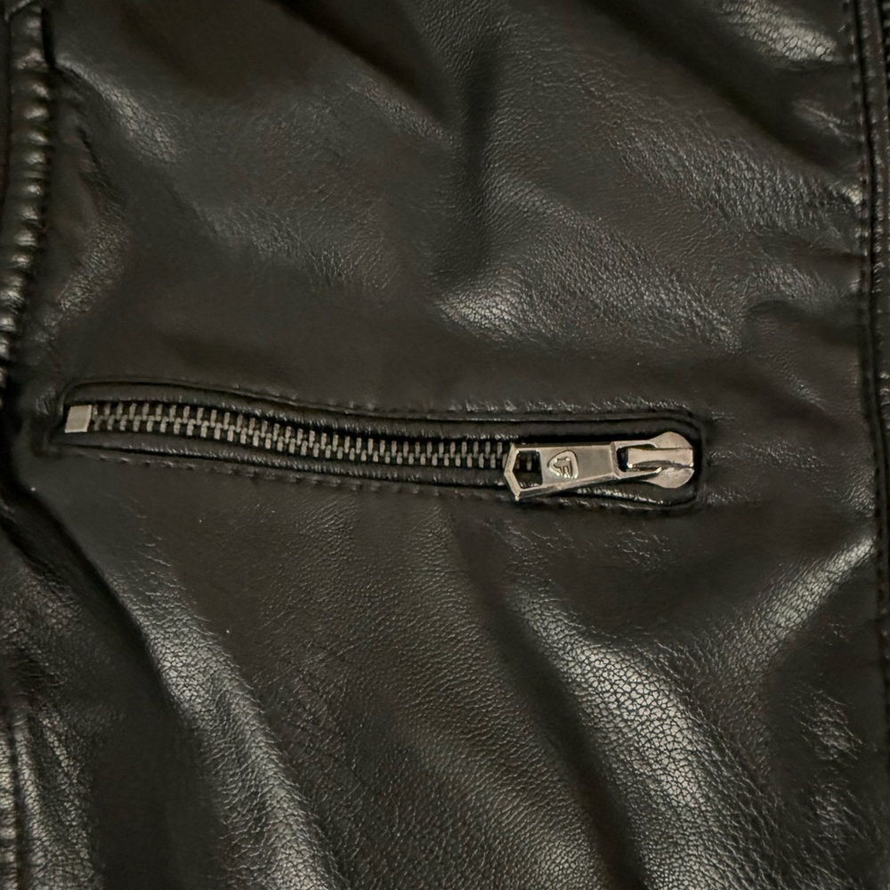 Men's Fried Denim NYC Black Faux Leather Biker Vest, Size Medium. - Picture 9 of 16